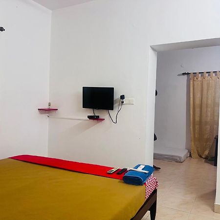 Hotel Sunday - Townhouse Club Airport Trivandrum Thiruvananthapuram ภายนอก รูปภาพ