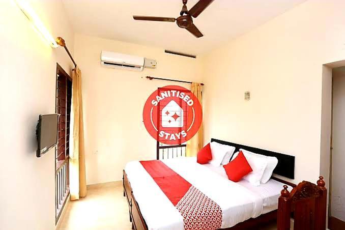 Hotel Sunday - Townhouse Club Airport Trivandrum Thiruvananthapuram ภายนอก รูปภาพ