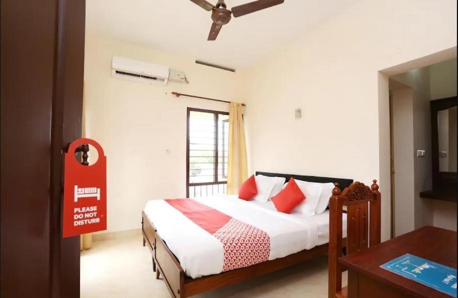 Hotel Sunday - Townhouse Club Airport Trivandrum Thiruvananthapuram ภายนอก รูปภาพ