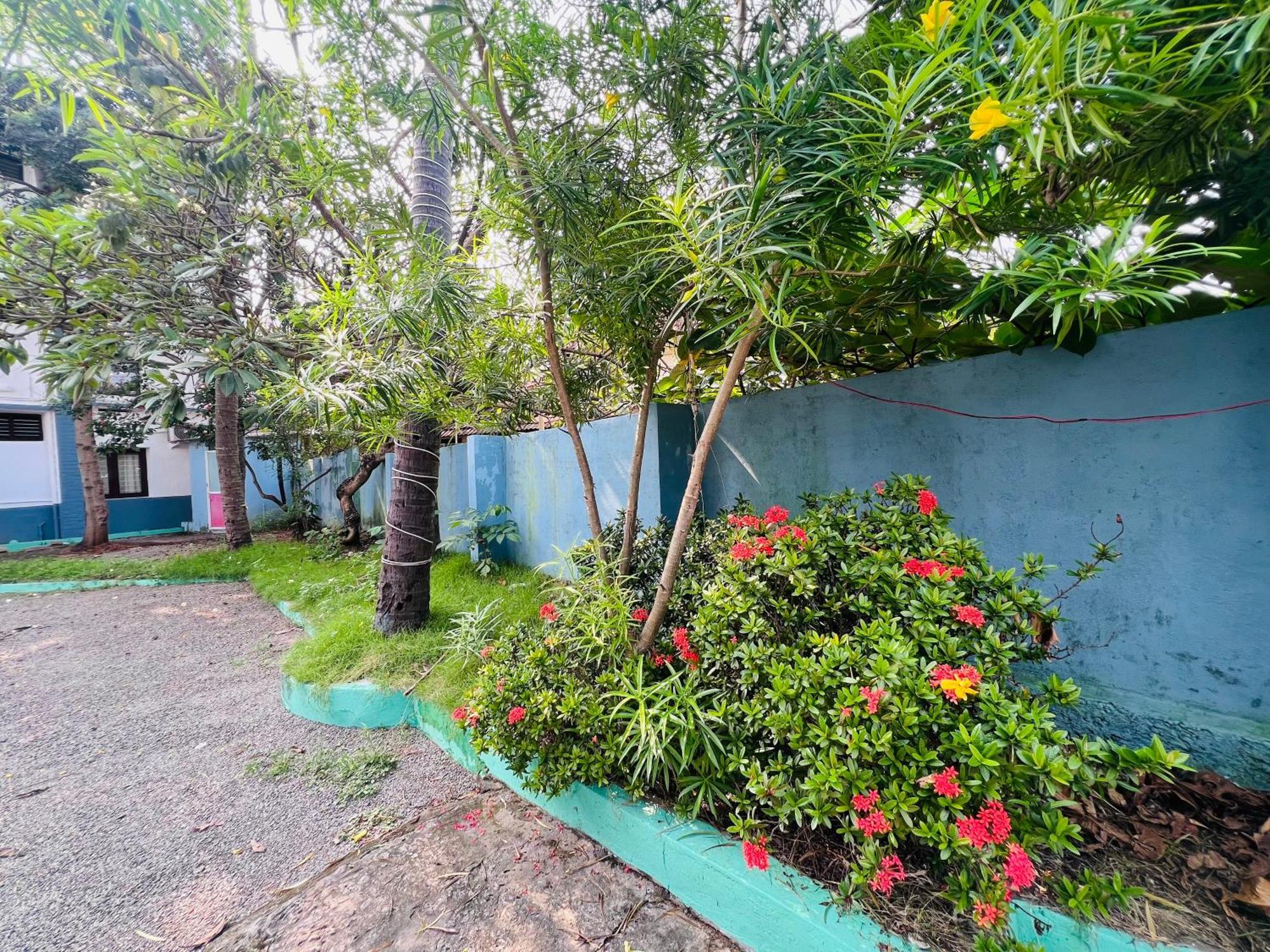 Hotel Sunday - Townhouse Club Airport Trivandrum Thiruvananthapuram ภายนอก รูปภาพ