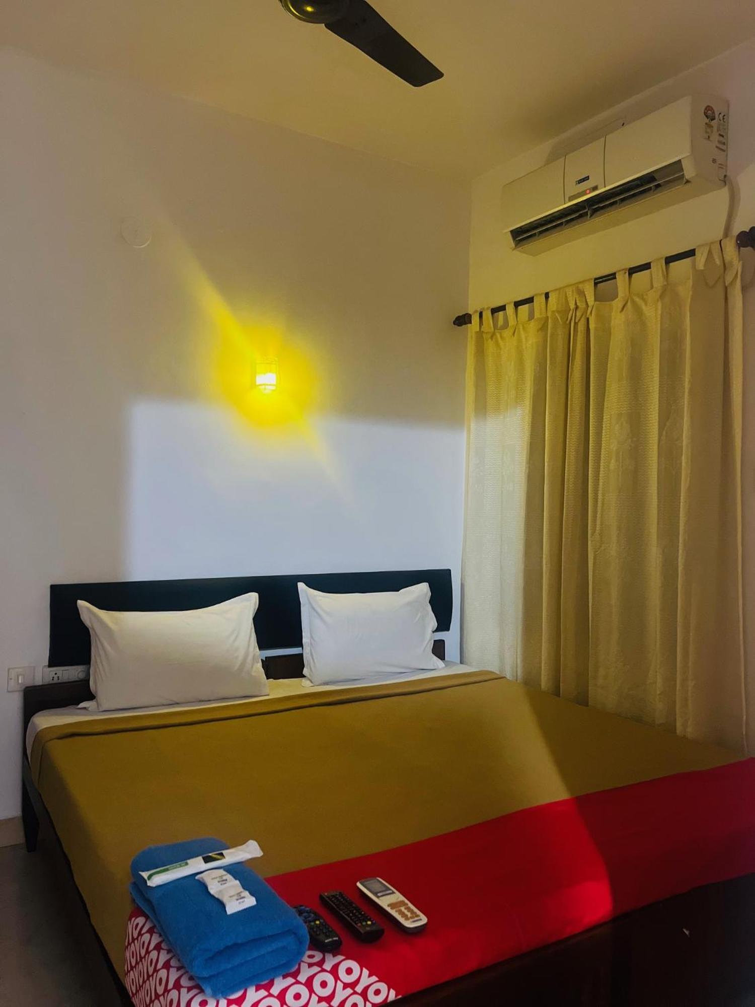 Hotel Sunday - Townhouse Club Airport Trivandrum Thiruvananthapuram ภายนอก รูปภาพ