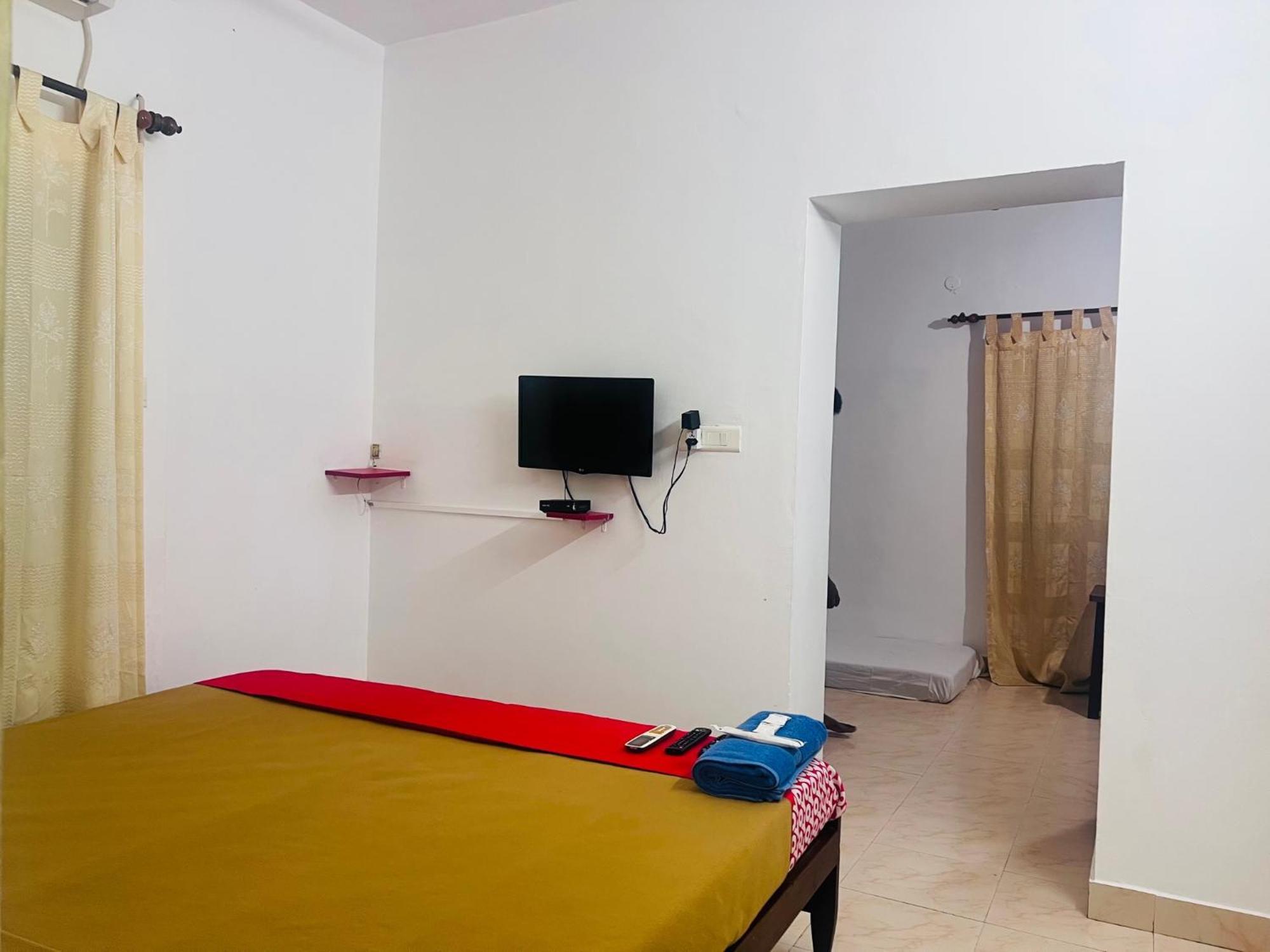 Hotel Sunday - Townhouse Club Airport Trivandrum Thiruvananthapuram ภายนอก รูปภาพ